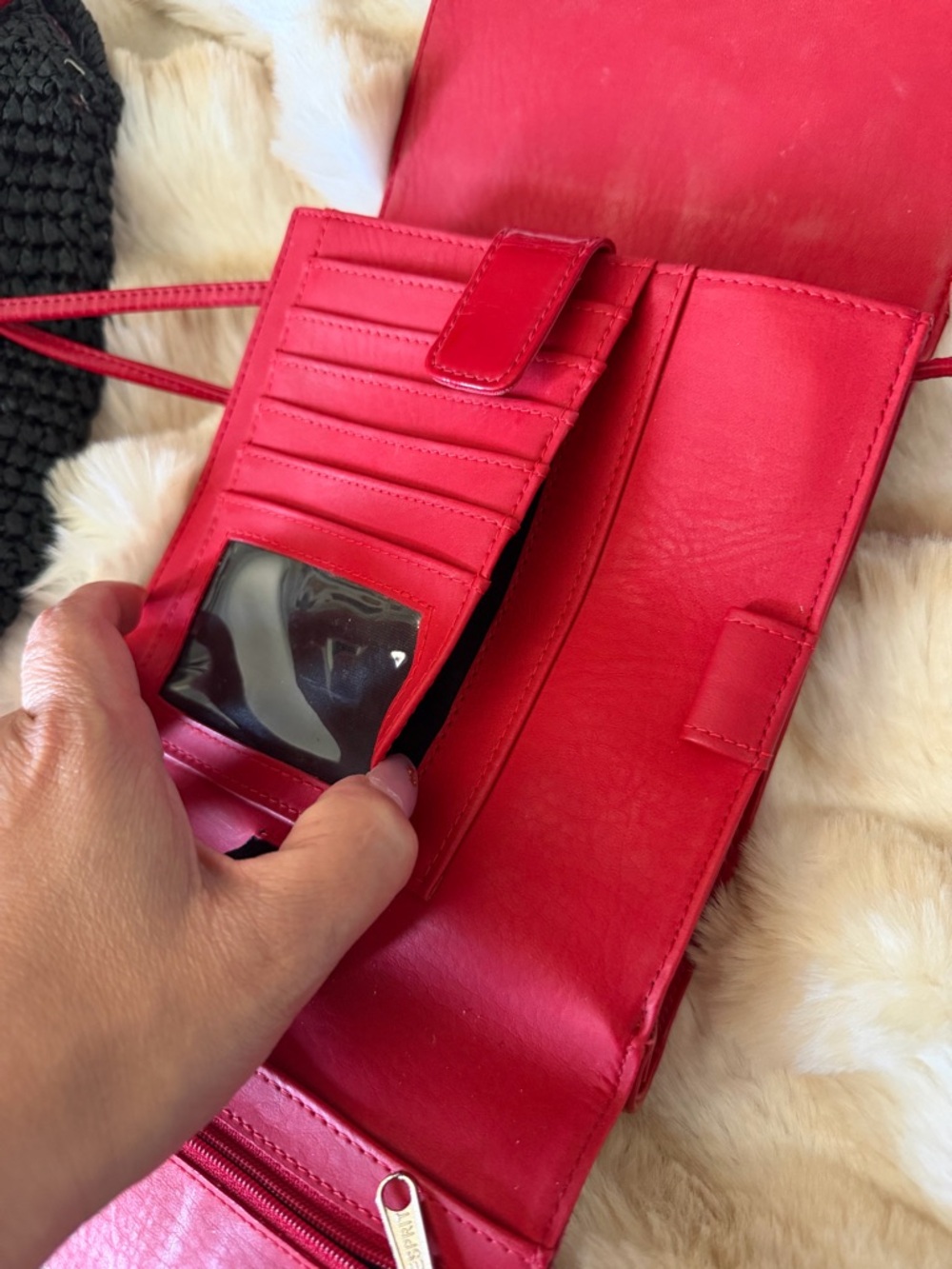 2 for 1 vintage 90’s summer Esprit Red Patent Crossbody Bag & black knit floral - Picture 6 of 11